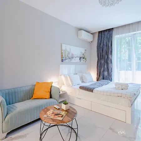 Luxury In Center 아파트