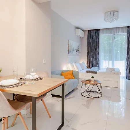 Luxury In Center 아파트