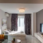Luxury In Center *