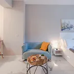 Luxury In Center *